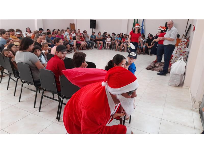 Festa de Natal para crianças  beneficiárias do Programa Auxílio Brasil
