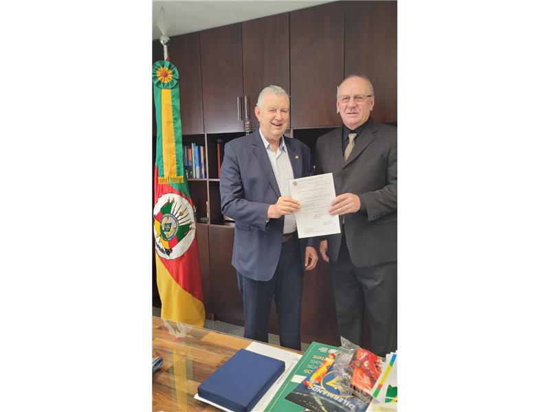 Senador Luis Carlos Heinze Destina Emenda de R$250.000,00 para Toropi