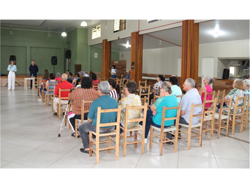Realização de Encontro em Comemoração ao Dia Nacional do Idoso